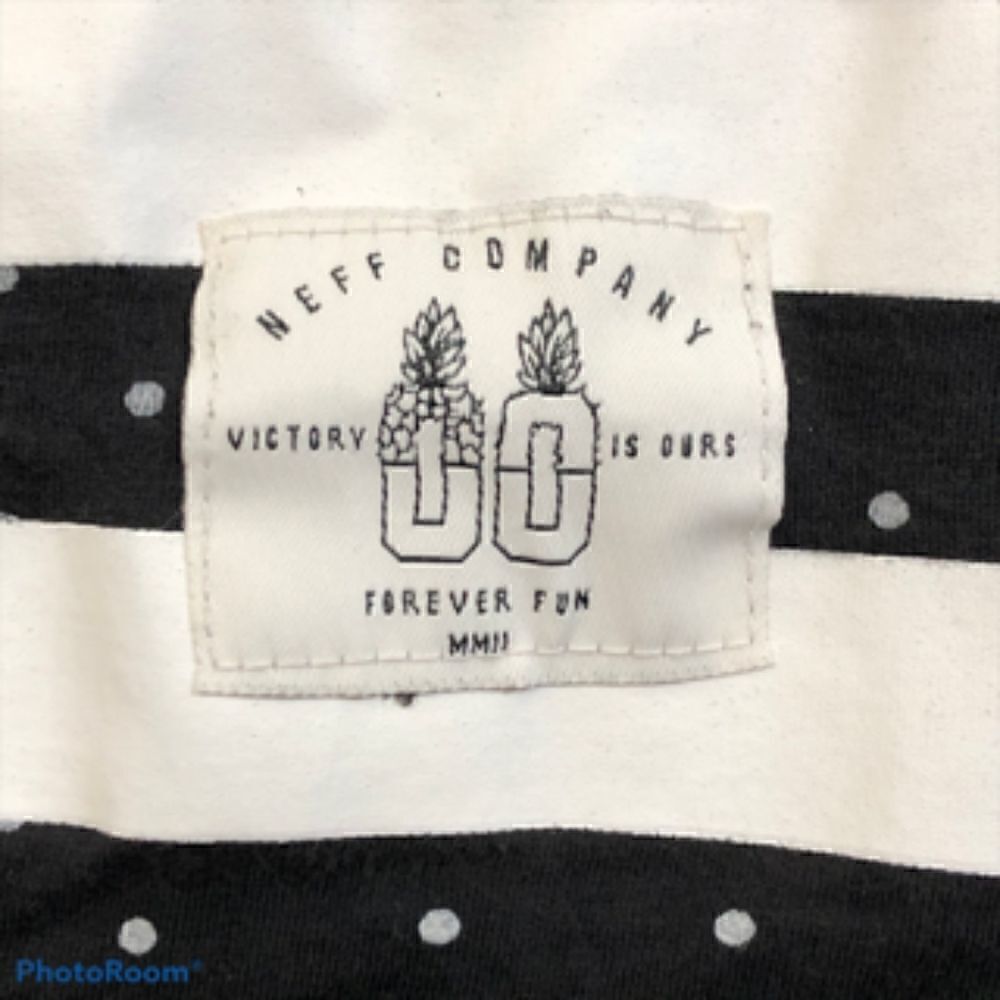 Neff Jersey Style Top with Graphics - Picture 2 of 4
